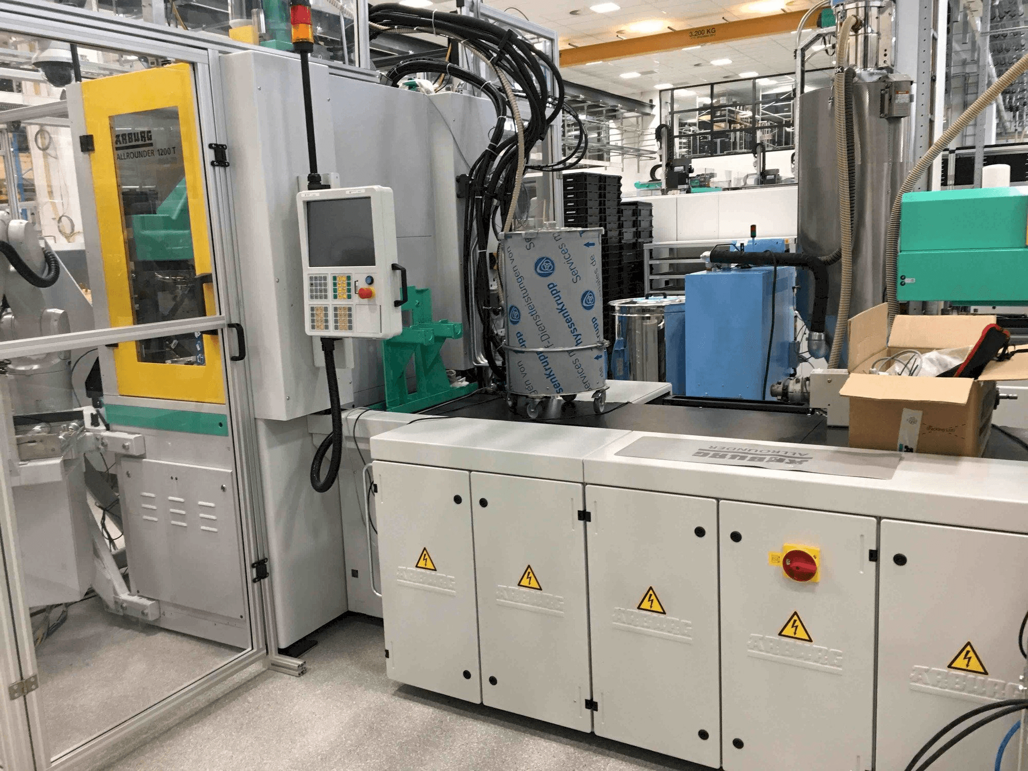 Vista frontal de la máquina Arburg ALLROUNDER 1200 T 800 - 70 (2017)