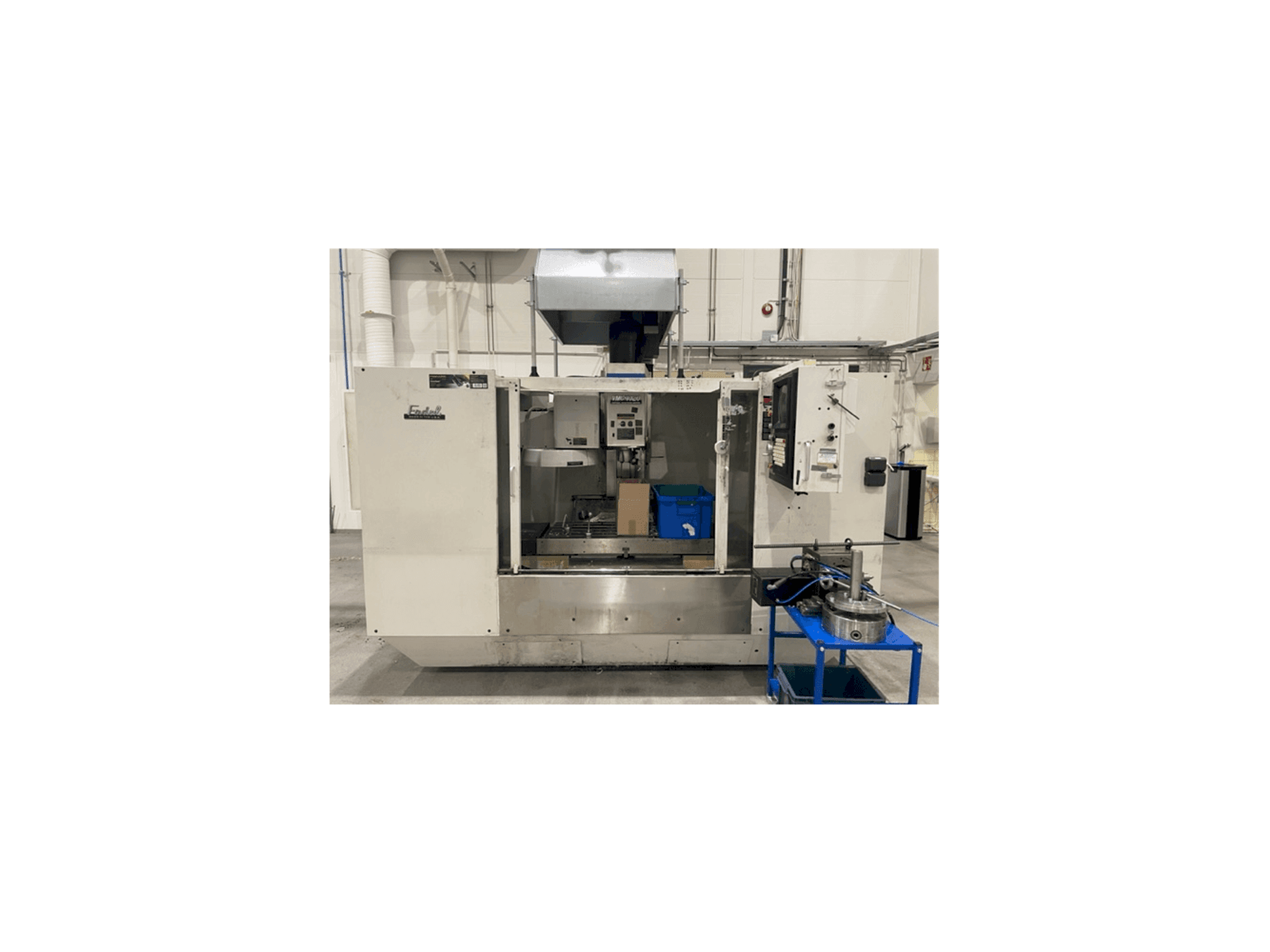 Vista frontal de la máquina FADAL VMC 4020HT