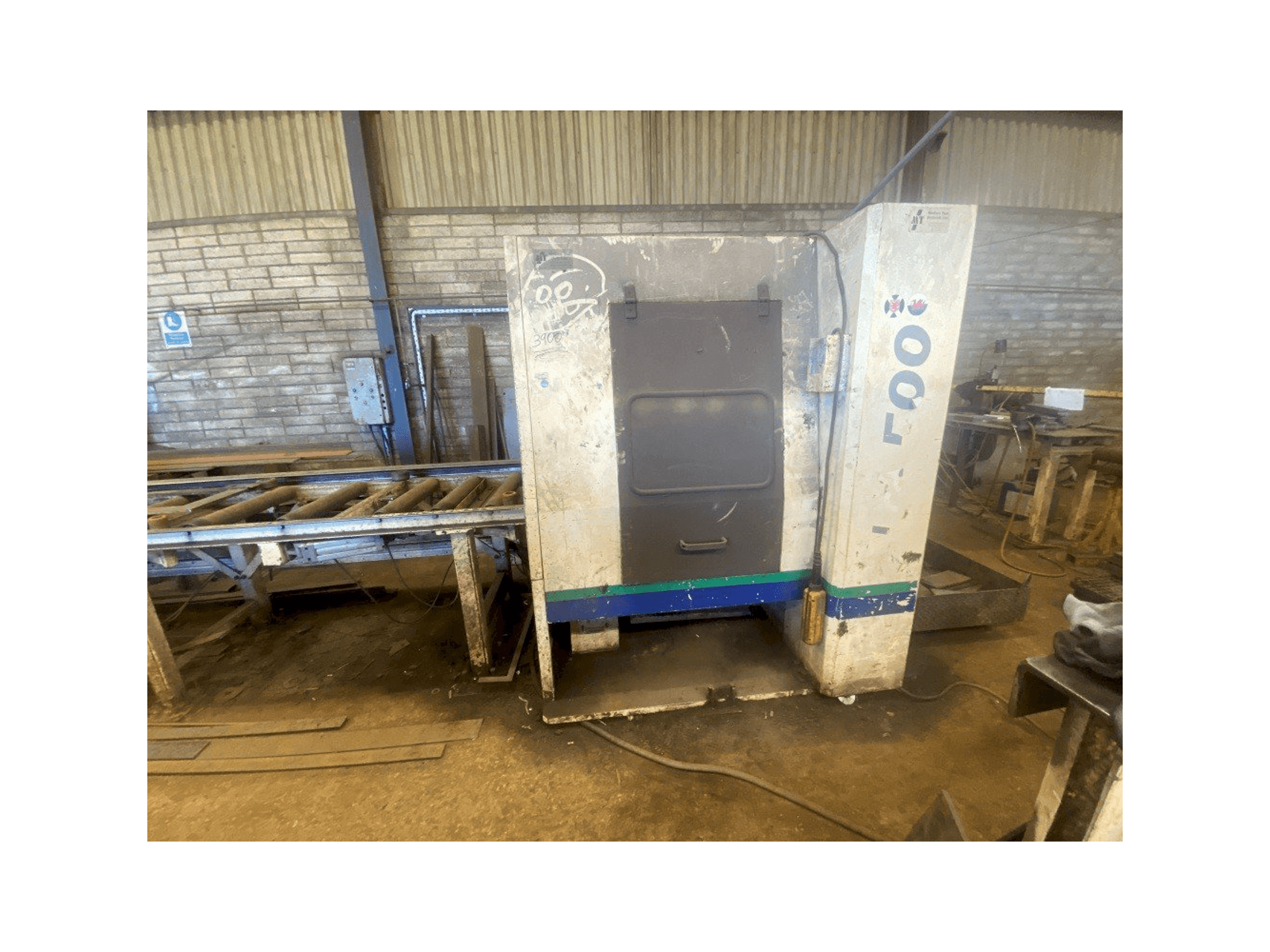 Vista frontal de la máquina GEKA ALFA 500/150