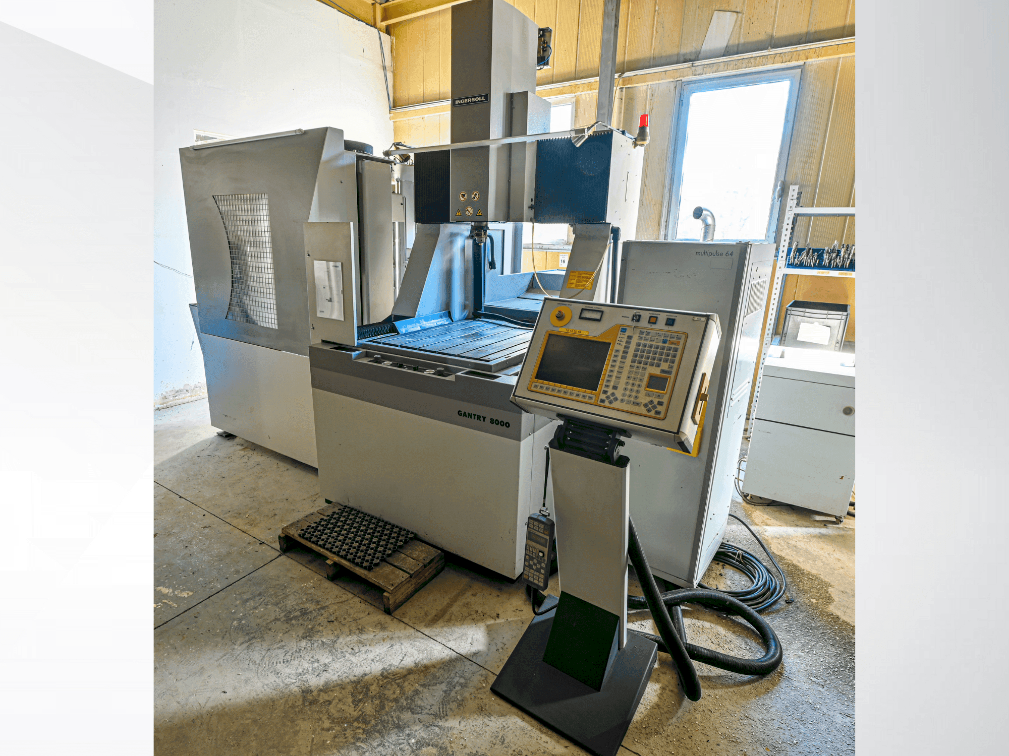 Vista frontal de la máquina OPS INGERSOLL Gantry 8000