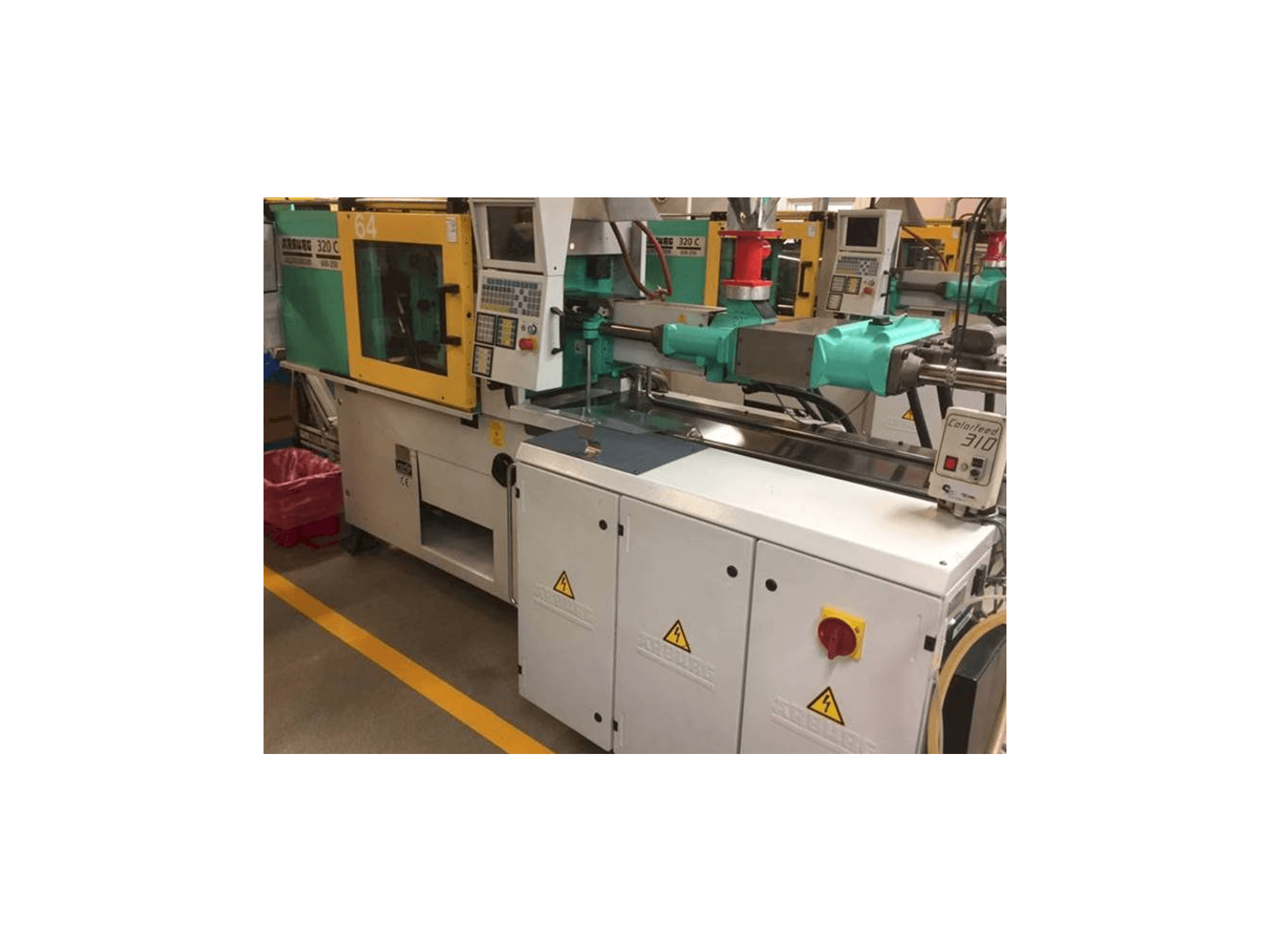 Vista frontal de la máquina Arburg 320 C 600-250