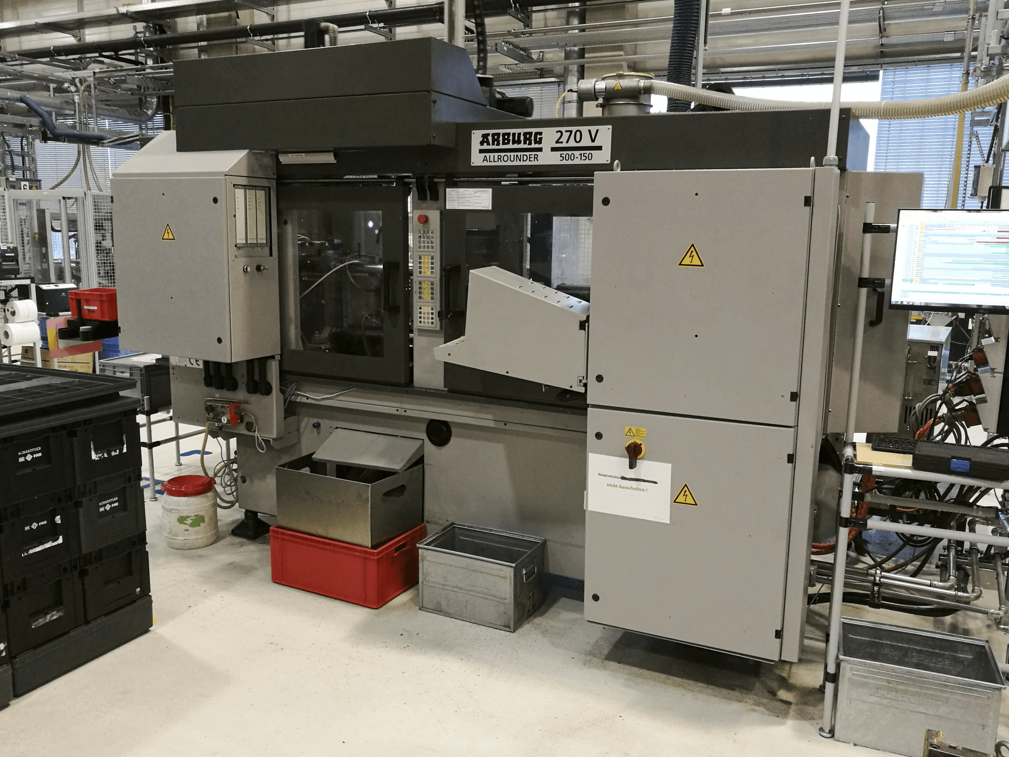 Vista derecha de la máquina Arburg 270V 500-150