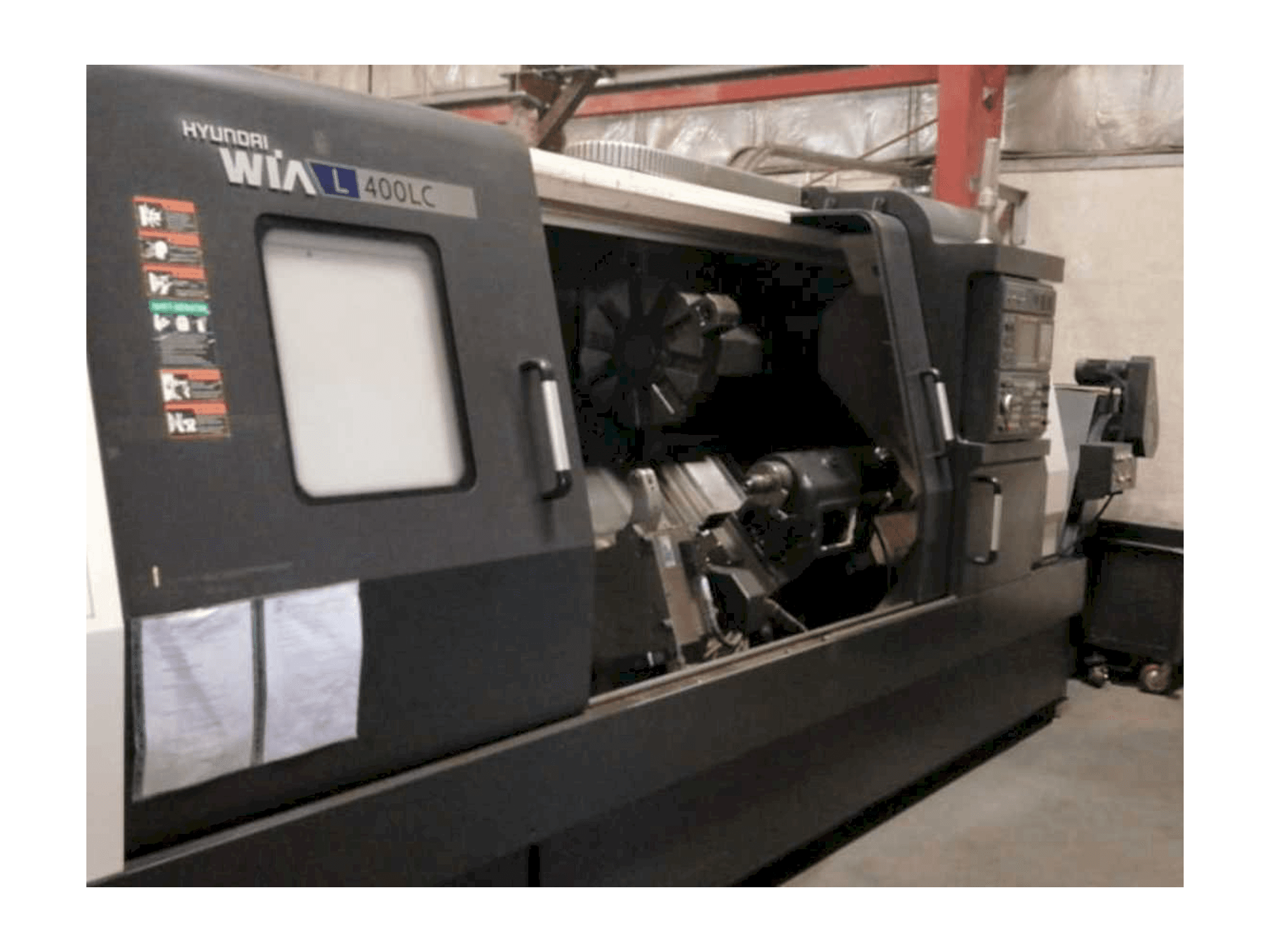 Vista frontal de la máquina Hyundai Wia L400LC