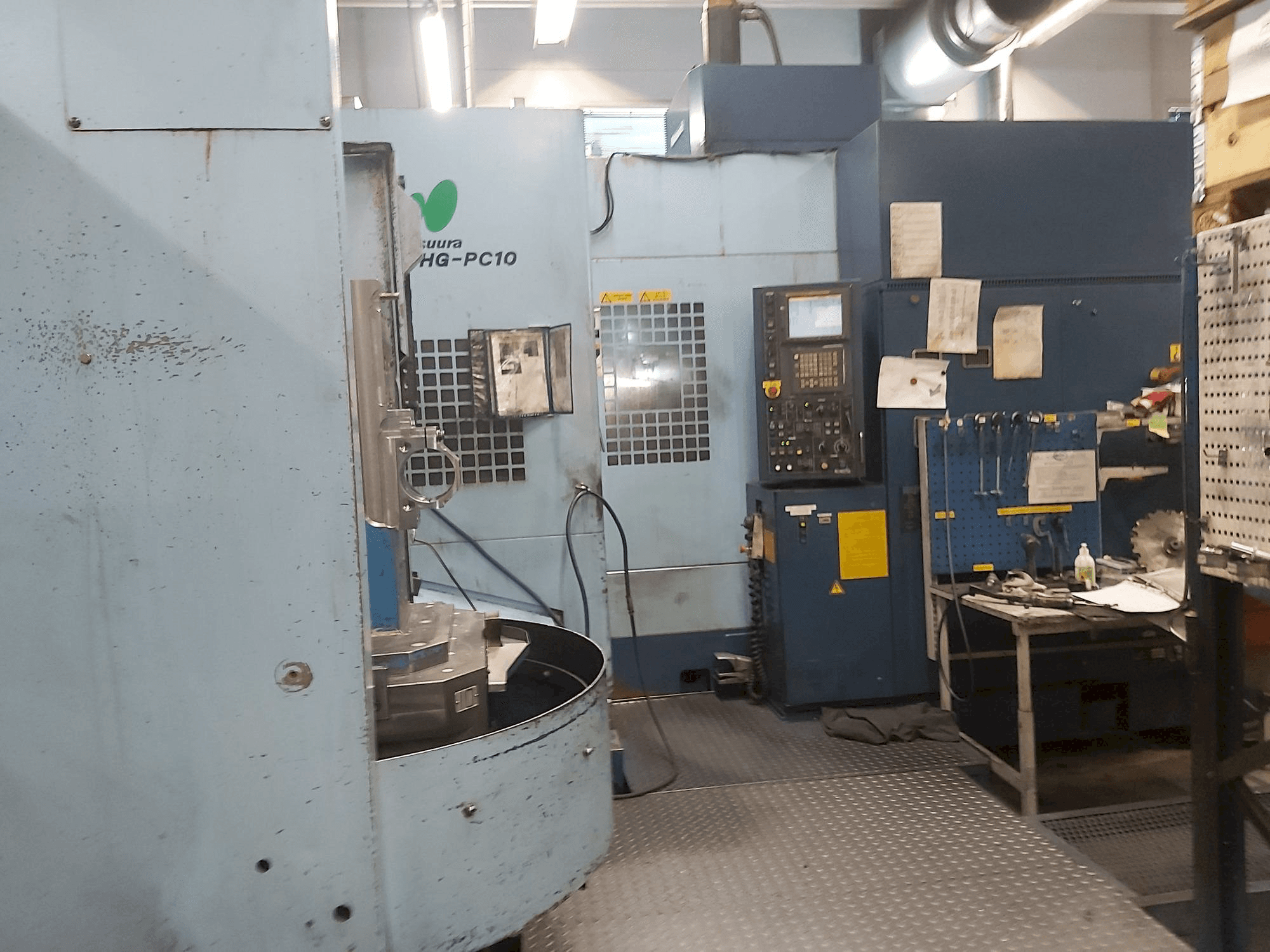 Vista frontal de la máquina Matsuura MC-900HG