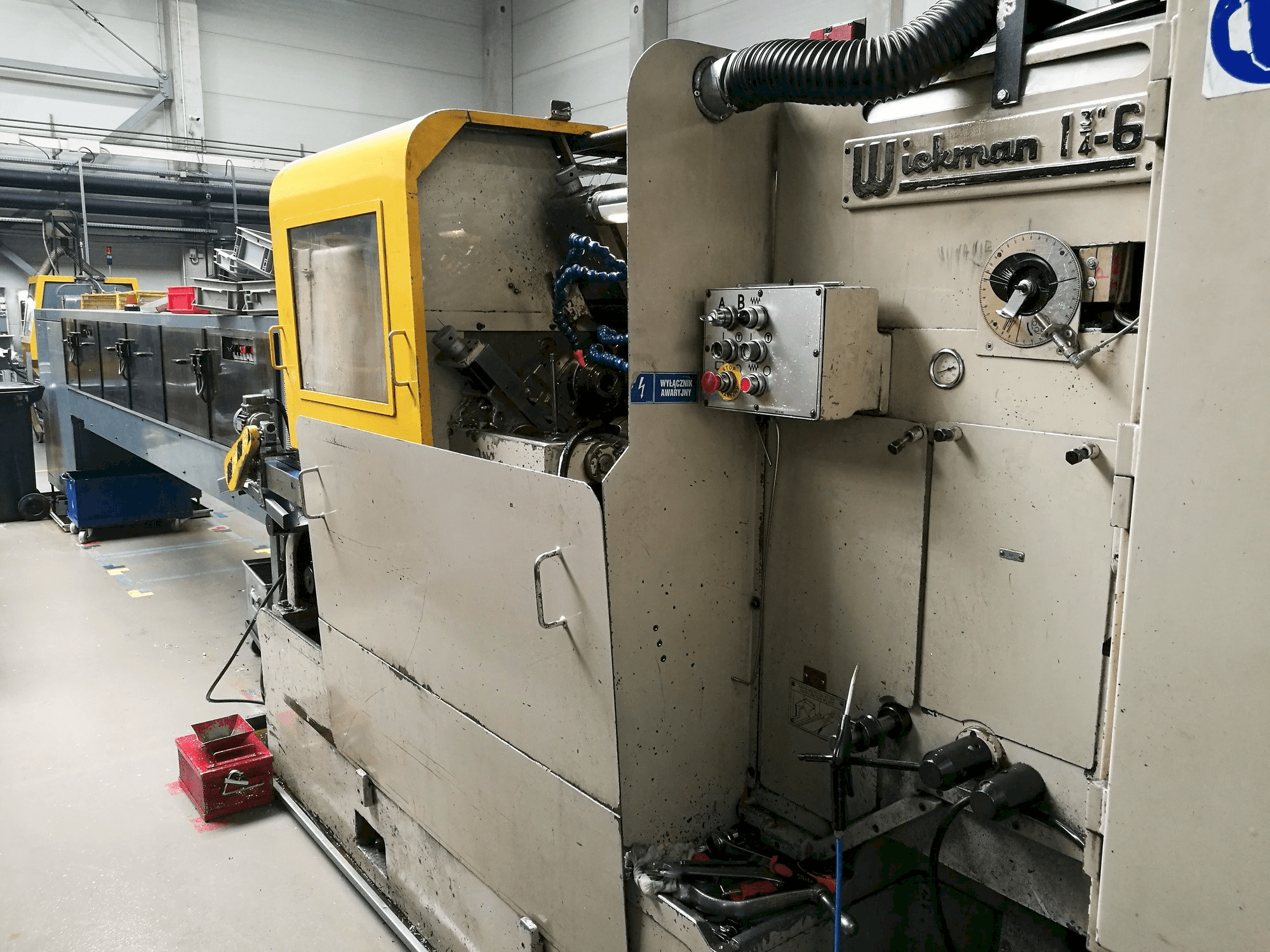 Vista frontal de la máquina Wickman 1 3/4"-6