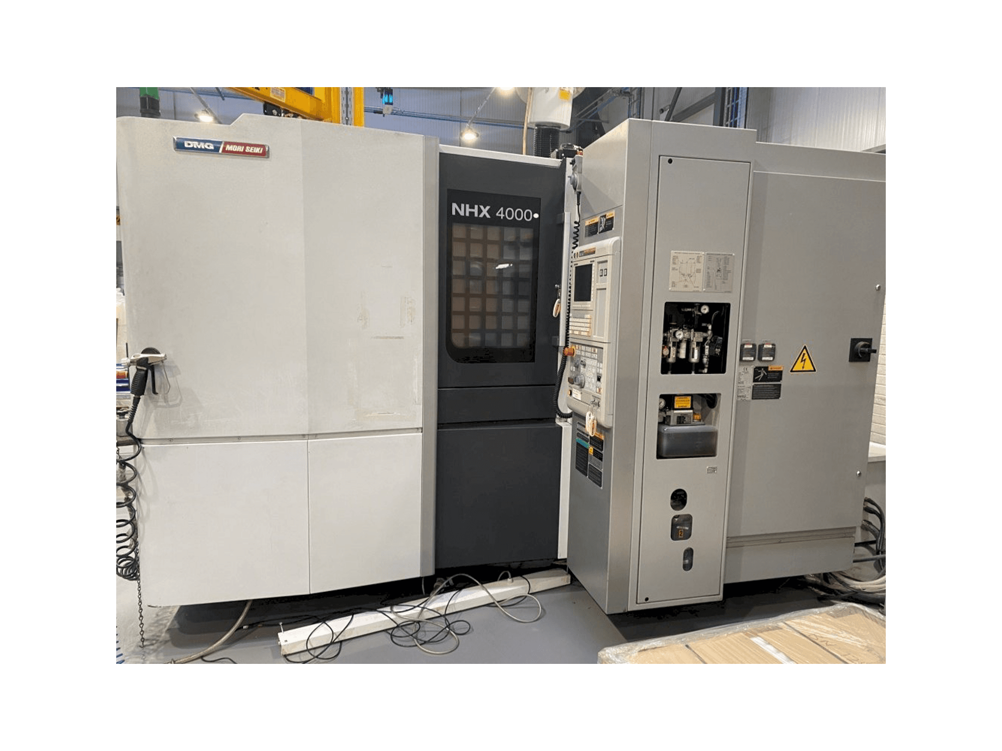 Vista frontal de la máquina DMG Mori Seiki NHX4000
