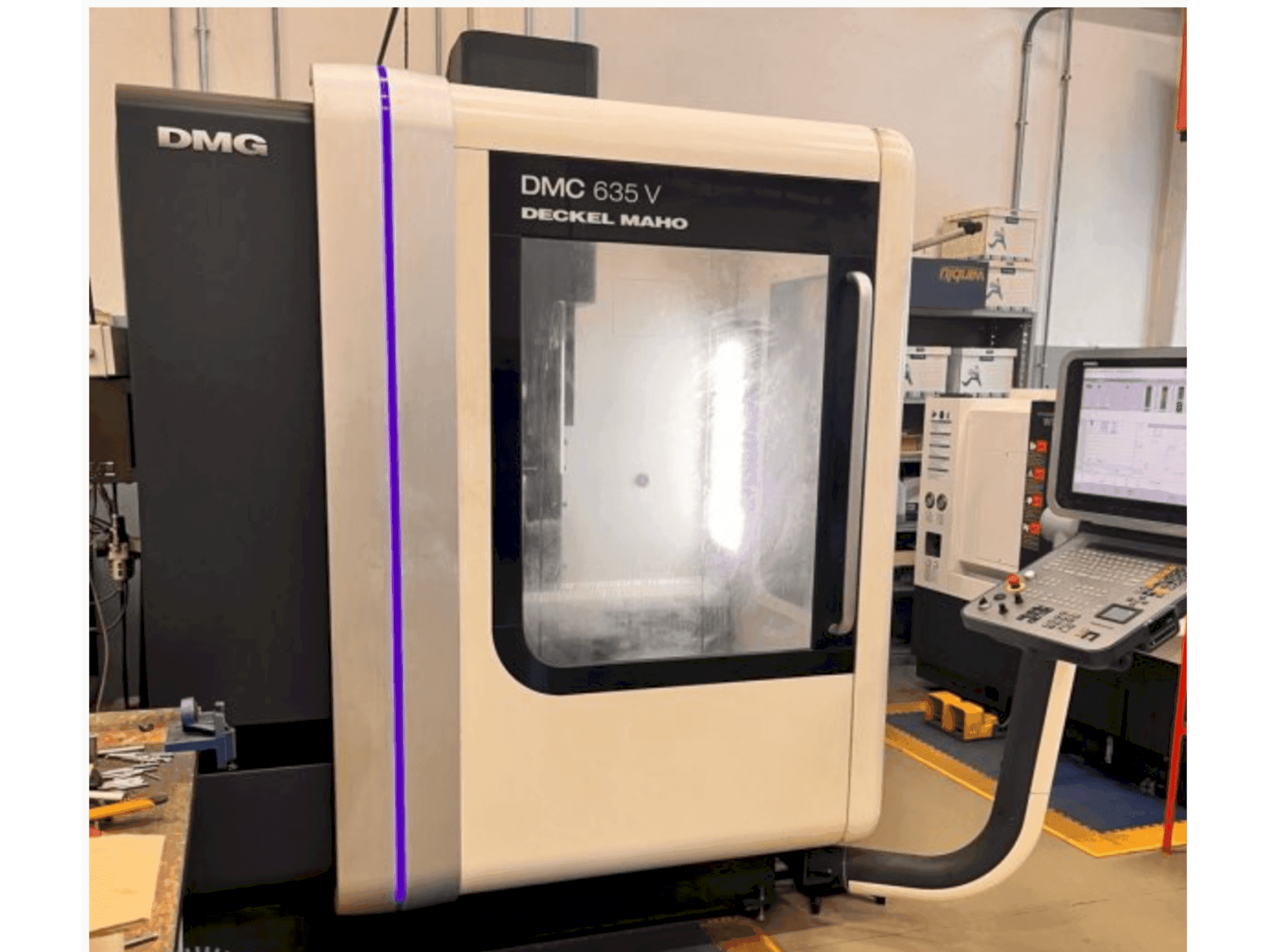 Vista frontal de la máquina DMG DECKEL MAHO DMC 635 V