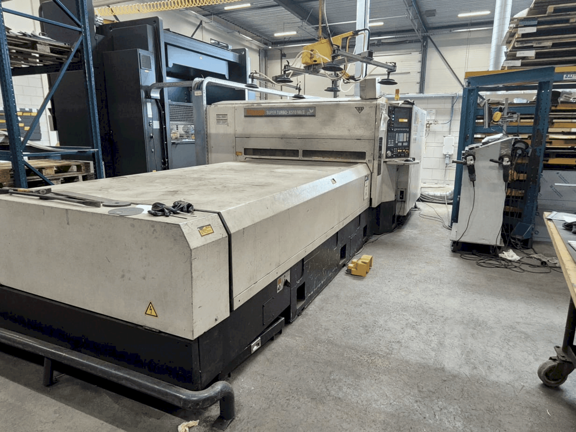 Vista frontal de la máquina Mazak Super Turbo-X510 Mk II