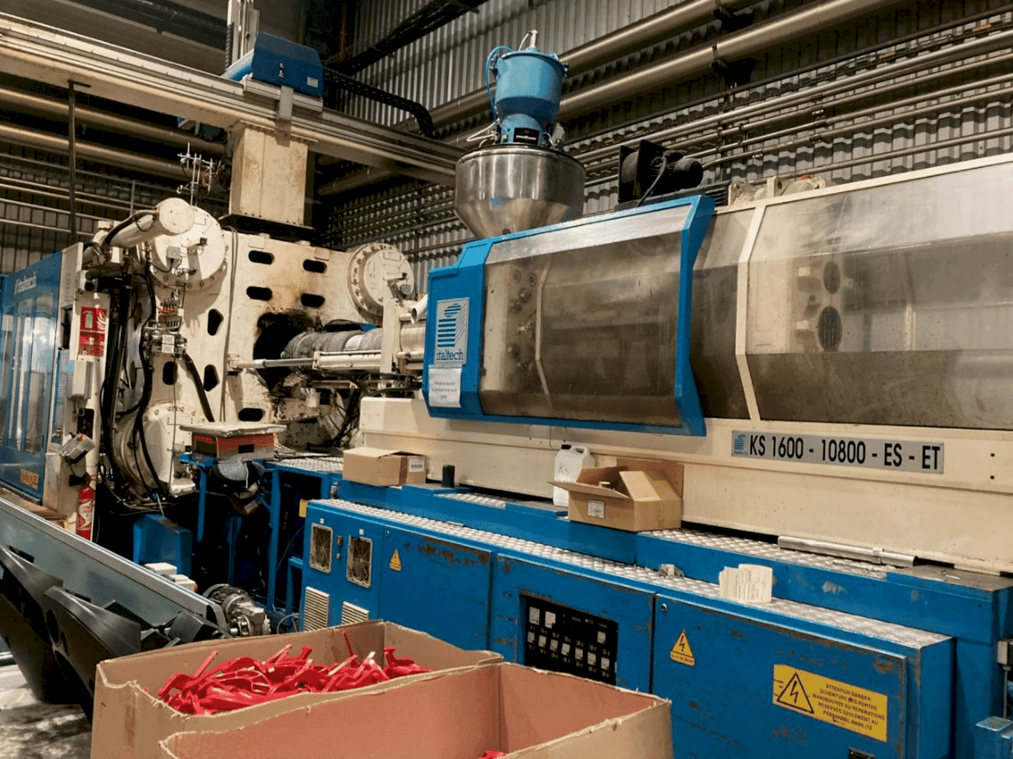 Vista frontal de la máquina ITALTECH KS 1600/10800