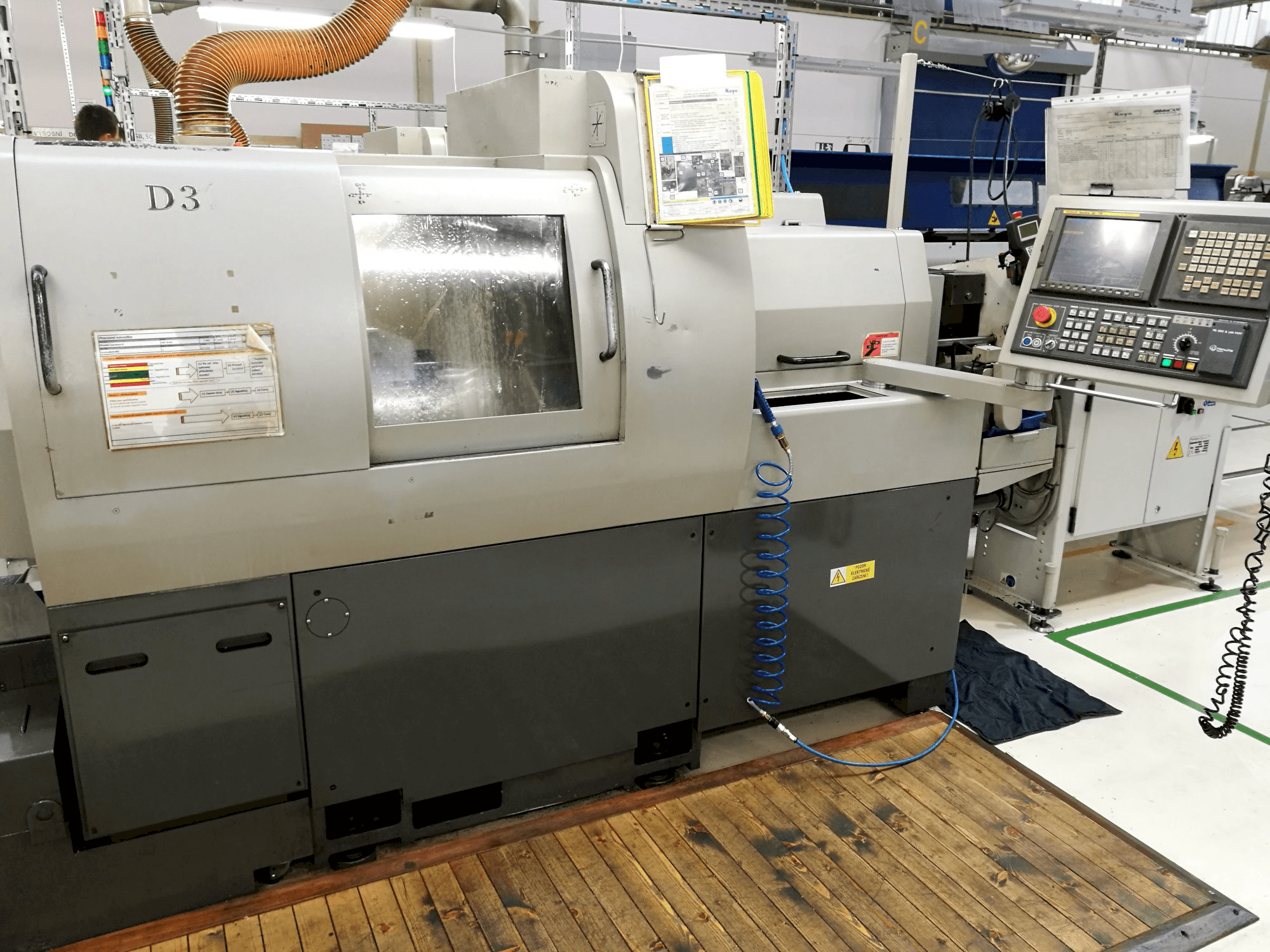 Vista frontal de la máquina Hanwha XD 38 N