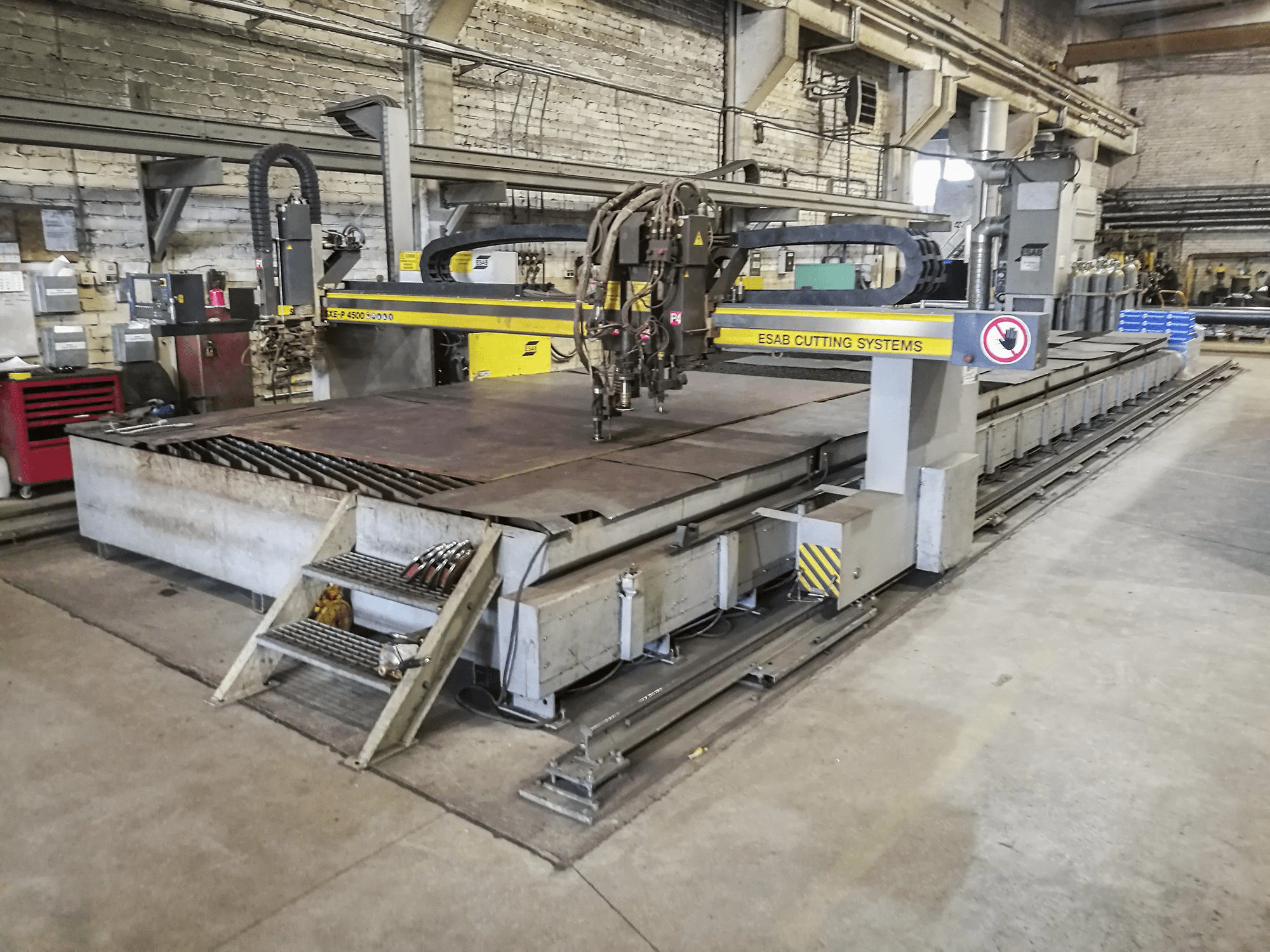 Vista derecha de la máquina ESAB SXE-P2 4500