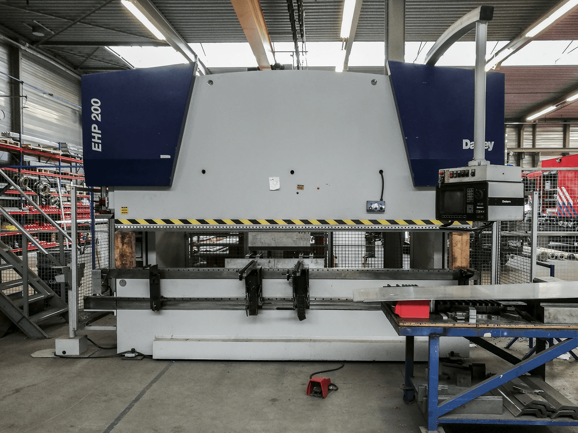 Vista frontal de la máquina Darley EHP-LS200.36/31