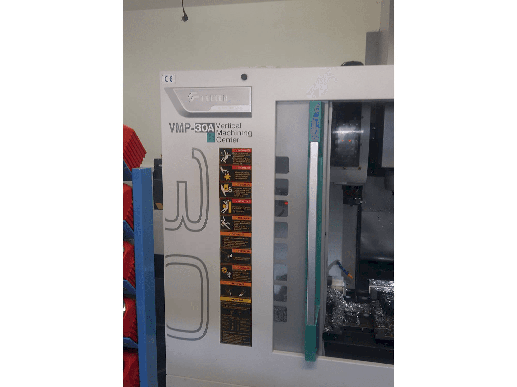 Vista frontal de la máquina Feeler VMP 30