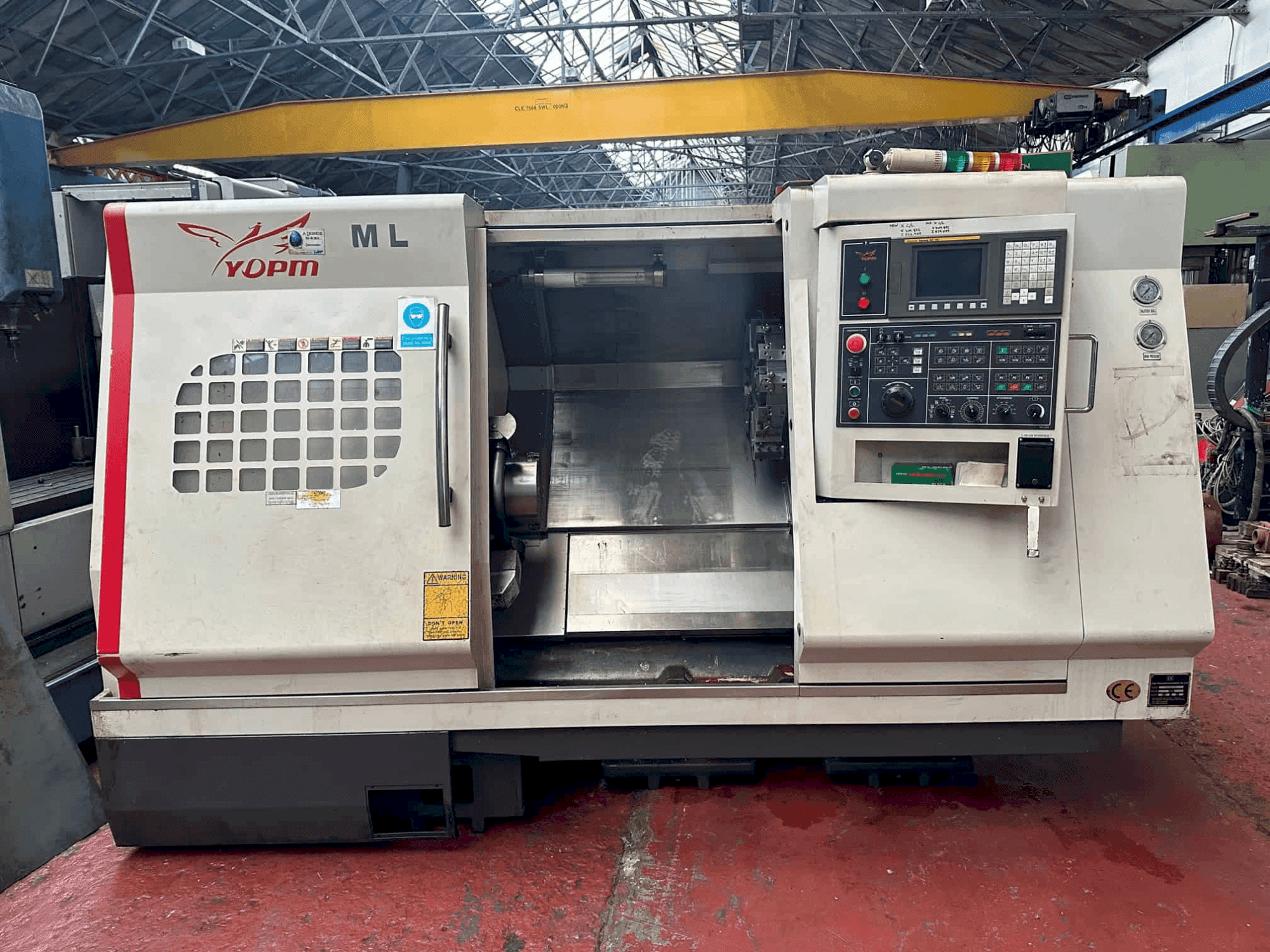 Vista frontal de la máquina Yang ML-300