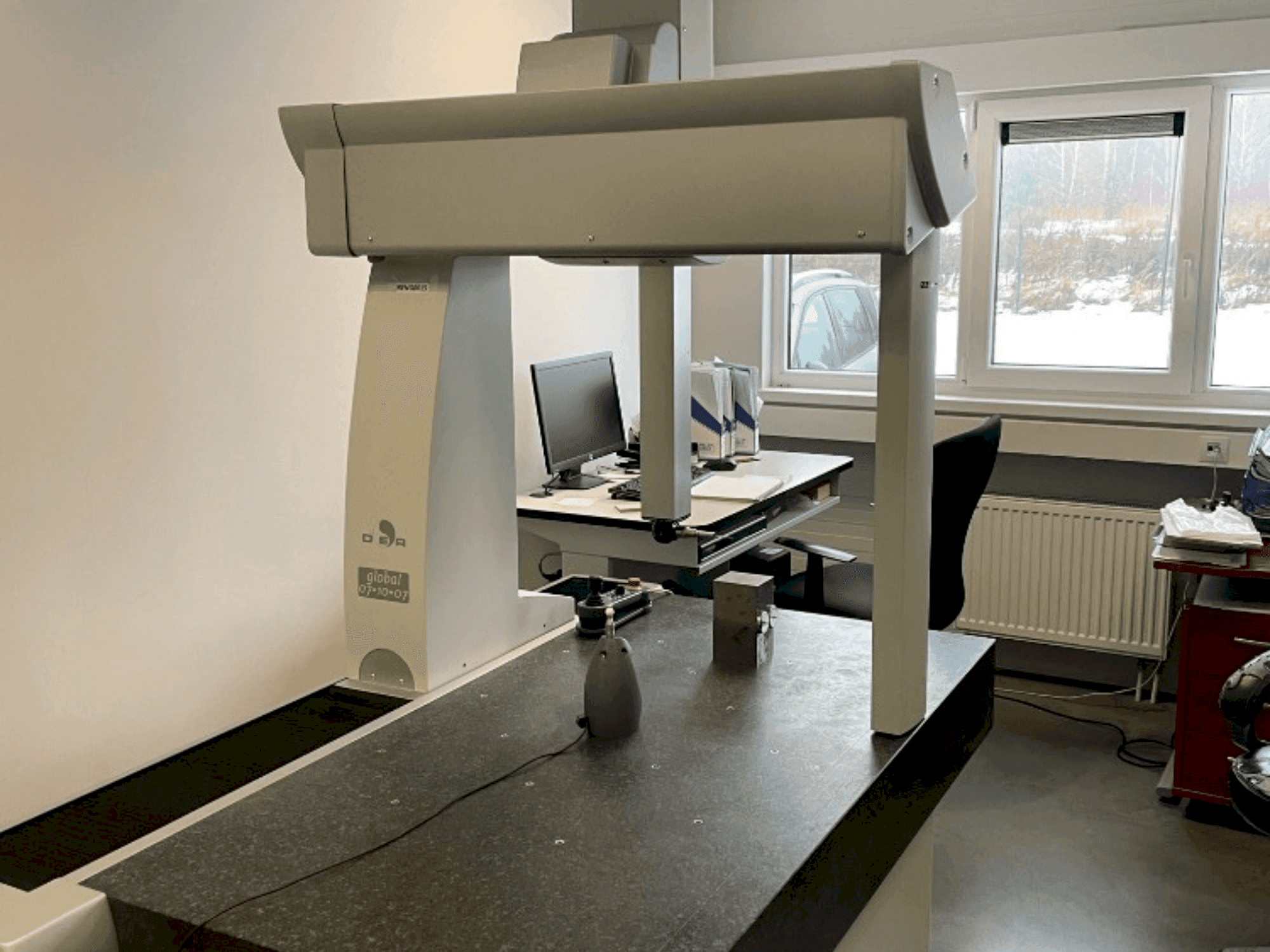 Vista frontal de la máquina Hexagon Global 07.10.07