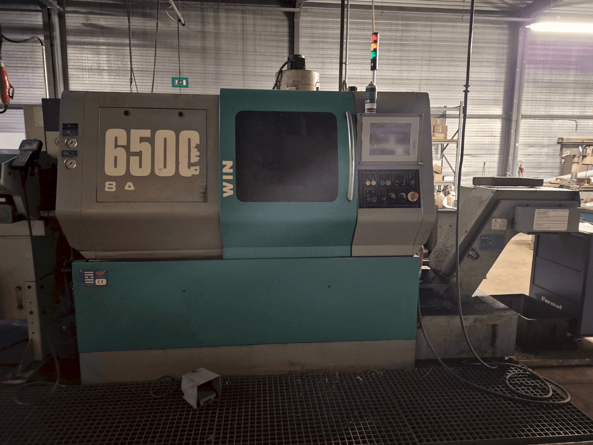 Vista frontal de la máquina MUPEM WIN 6500