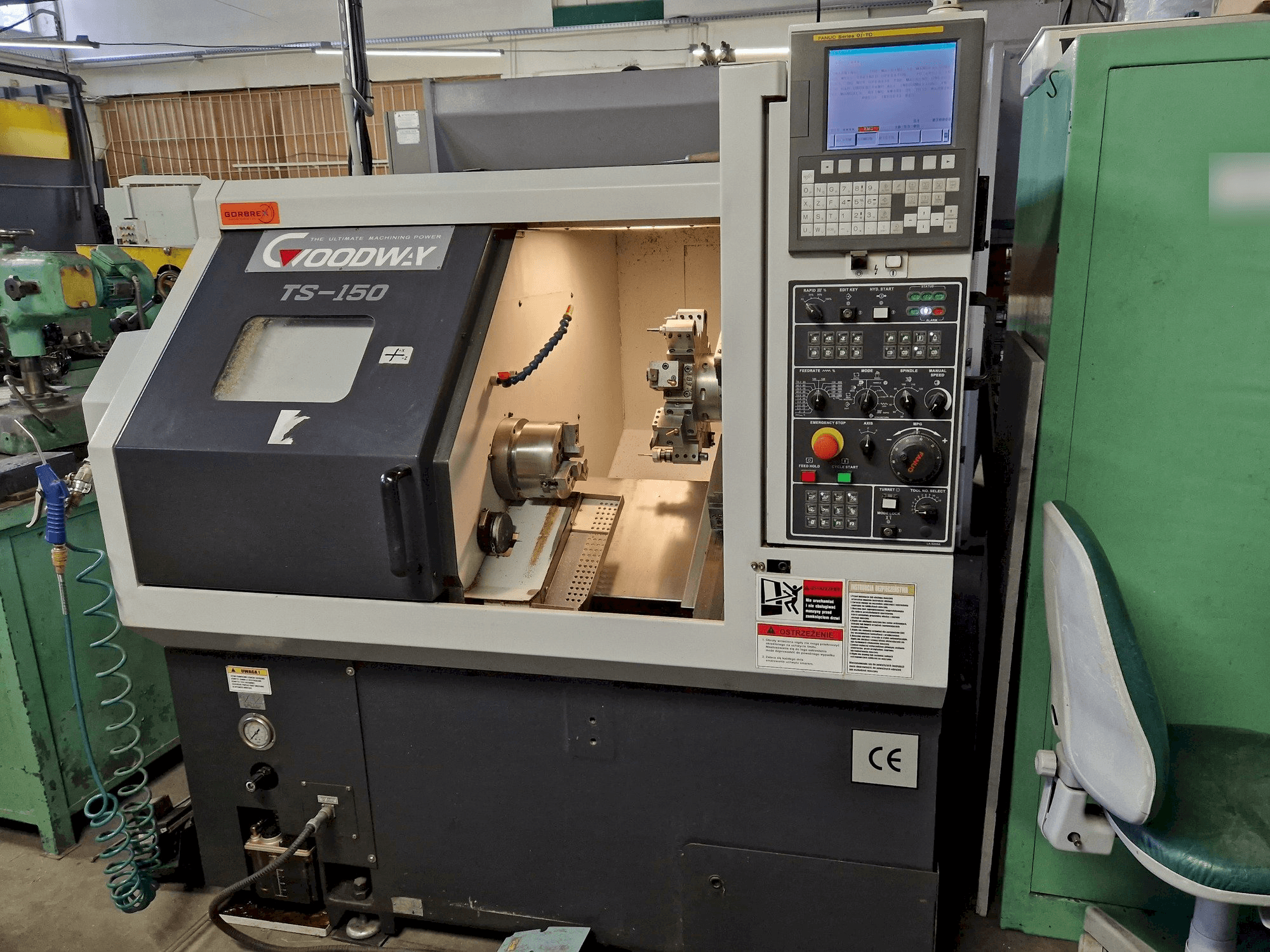 Vista frontal de la máquina Goodway TS-150M