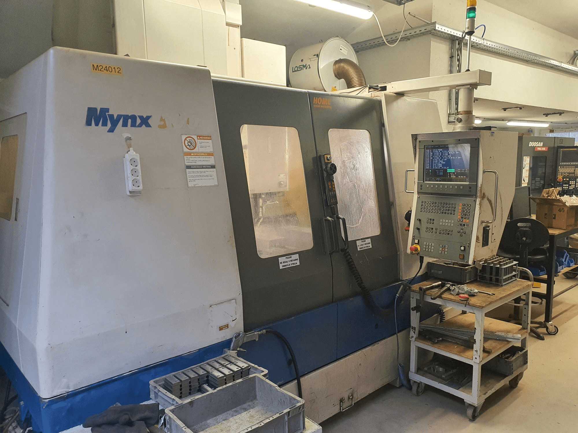 Vista frontal de la máquina DAEWOO Mynx 50