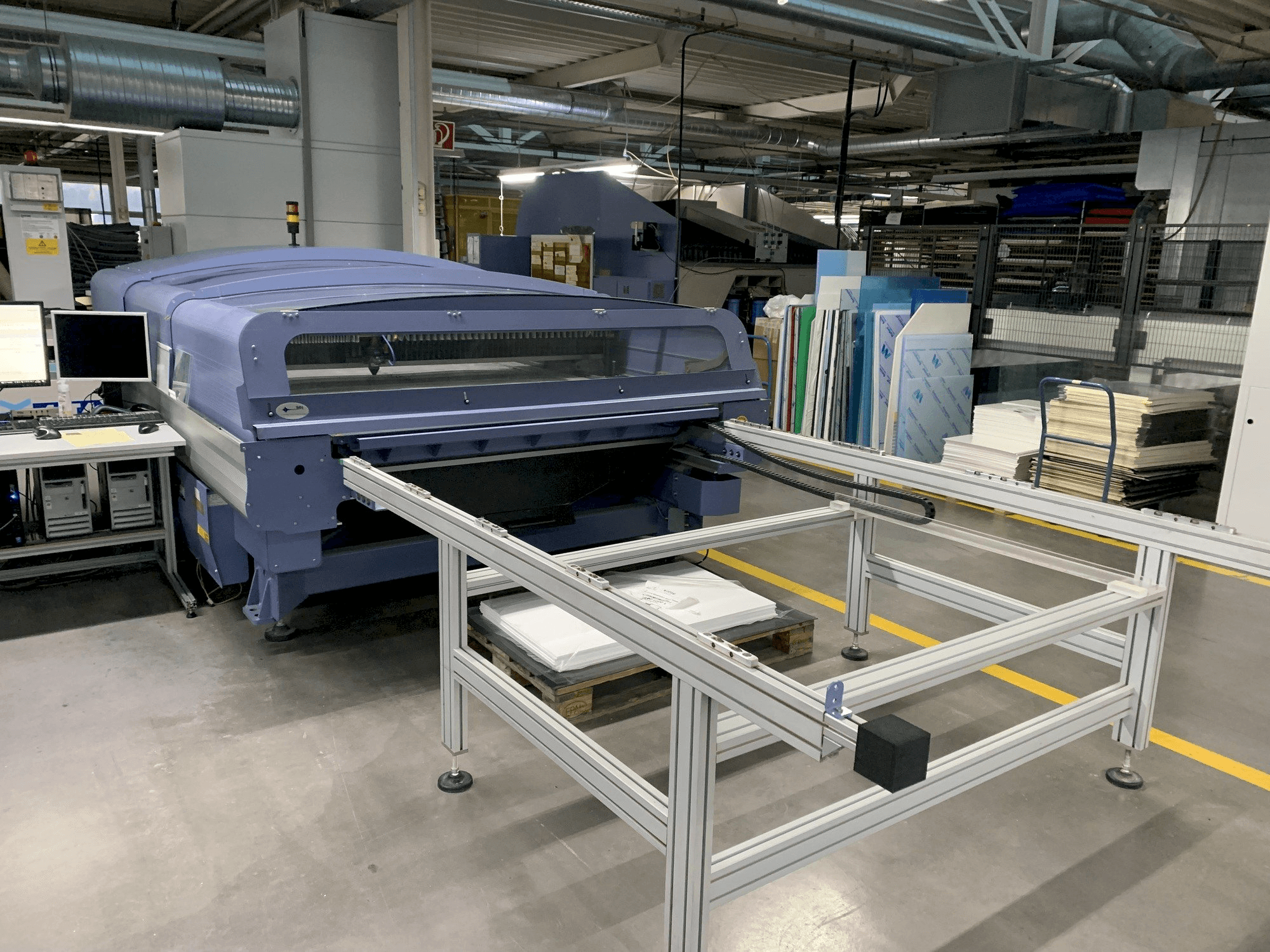 Vista frontal de la máquina SEI MERCURY 603 1520 350W